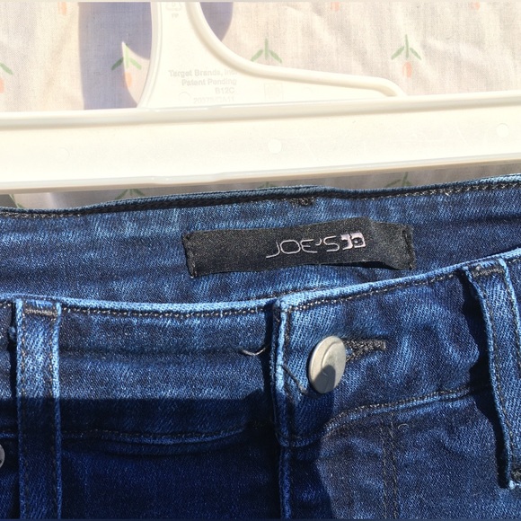 Joe’s Women’s skinny jeans - Picture 2 of 4